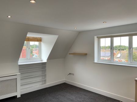 Pine Drive, Purdis Farm, Ipswich, IP3 8GE - Photo 3