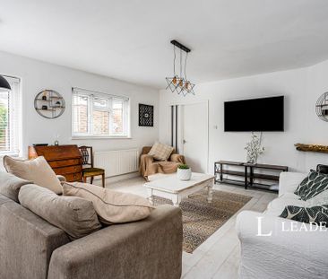 5 bedroom detached house to rent - Photo 1