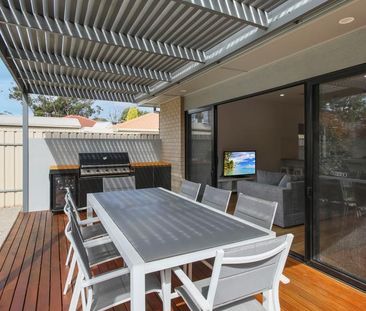 Family Home in Popular Henley High Zone! - Photo 5