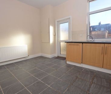 2 Bedroom Terraced House - Photo 2