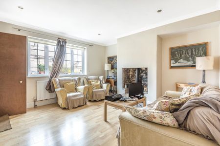 4 bedroom terraced house to rent - Photo 2