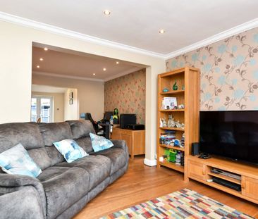Antrim Road, Shoeburyness, Essex, SS3 9LH - Photo 3