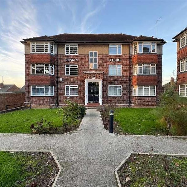 Ruskin Court, Winchmore Hill, N21 - Photo 1