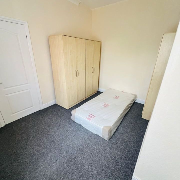 Room in a Shared House, Preston Road, B26 - Photo 1