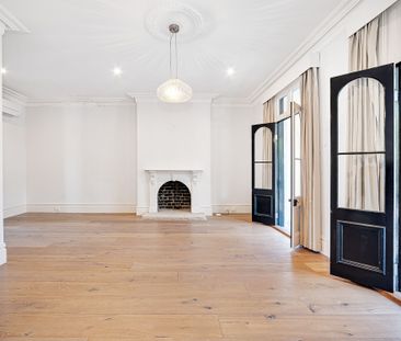 Stunning 6.3m Wide Terrace of Grand Proportions - Photo 1