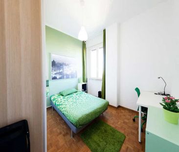 Piazza Trento e Trieste, Bologna, Emilia-Romagna 40137 - Photo 3