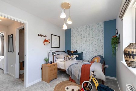 4 bedroom semi-detached house to rent - Photo 2