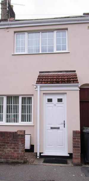 2 bedroom terraced house to rent - Photo 1