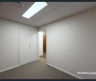 FRESHLY REJUVENATED TWO BEDROOM APARTMENT - Photo 3