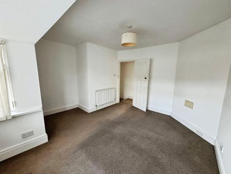 2 bedroom terraced house to rent - Photo 4