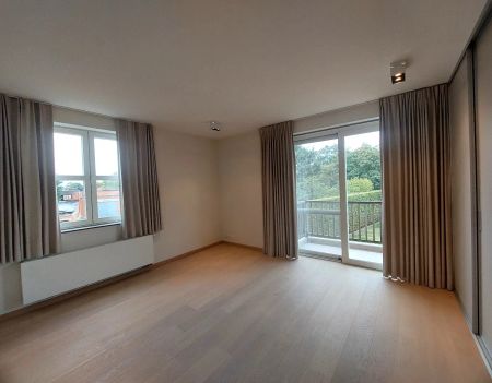 Ruim en uniek appartement te huur in het rustige hart van Zulte - Foto 5
