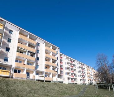Helle 1-Raum-Wohnung mit Balkon und Badewanne im 4. OG – 41 m² - Photo 1