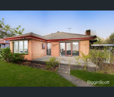 12a Oak Hill Road, Mount Waverley, Vic 3149 - Photo 4