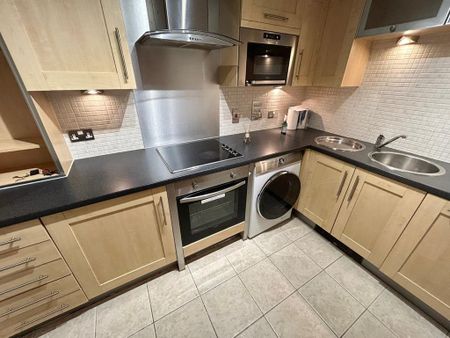 2 bedroom flat to rent - Photo 3