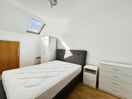 2 bedroom apartment to rent - Photo 3