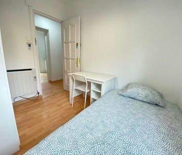 Calle de Orio, Madrid, Community of Madrid 28041 - Photo 6