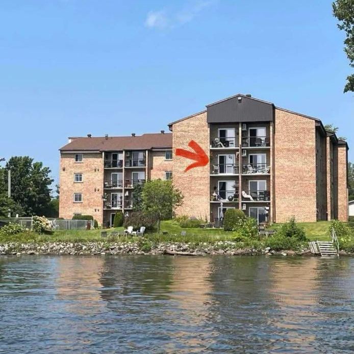 Logement à louer 4 et demi sur le bord du lac Magog - Photo 1