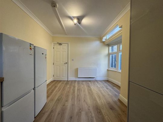 7 bedroom terraced house to rent - Photo 1