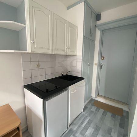 Location Appartement 1 pièce 17m² - Photo 3