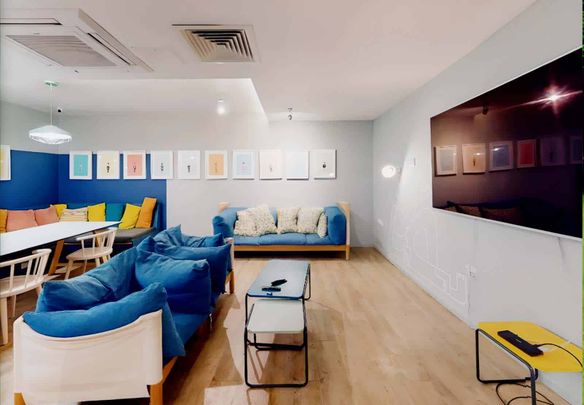 Gold 2 Bed Apartment - Photo 1