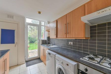 4 bedroom house to rent - Photo 3