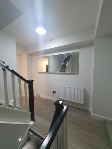 1 bedroom in a flat share to rent - Photo 4