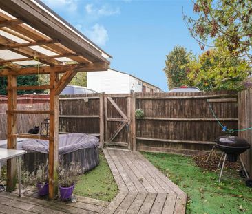 2 bedroom terraced house to rent - Photo 4