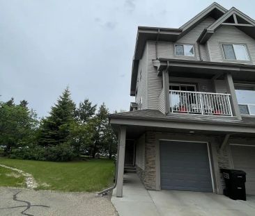 2 bedroom+den and 1.5 bath in rutherford near to public and Catholi... - Photo 1