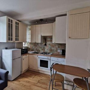 Abercrombie House, White City Estate, London, W12 - Photo 2