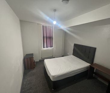Rooms, 188, Adelphi Street, Preston - Photo 5