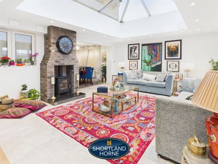 Roberts Grove, Wyken, Coventry - Photo 3