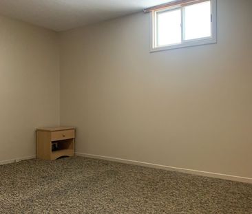 For Lease - 859 Tavistock Street Unit# 3, Britannia Heights - Queen... - Photo 3