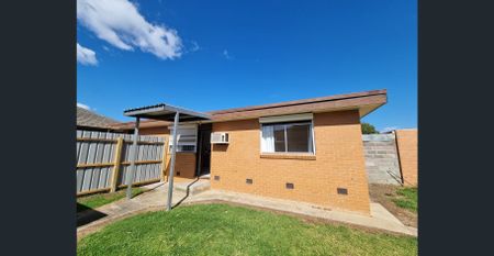 Brilliant Bungalow - Photo 2