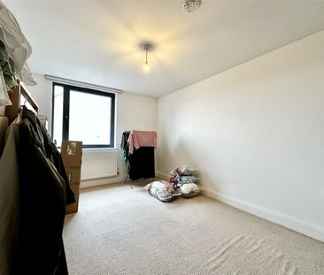 2 Bedroom - Photo 2