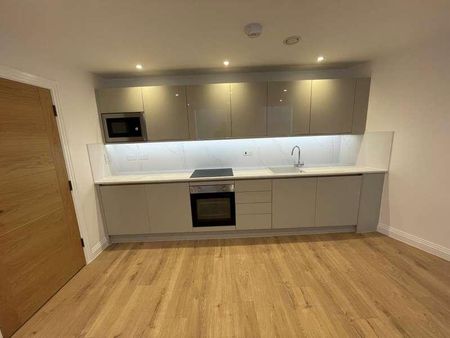 Market Place, Reading, RG1 - Photo 2