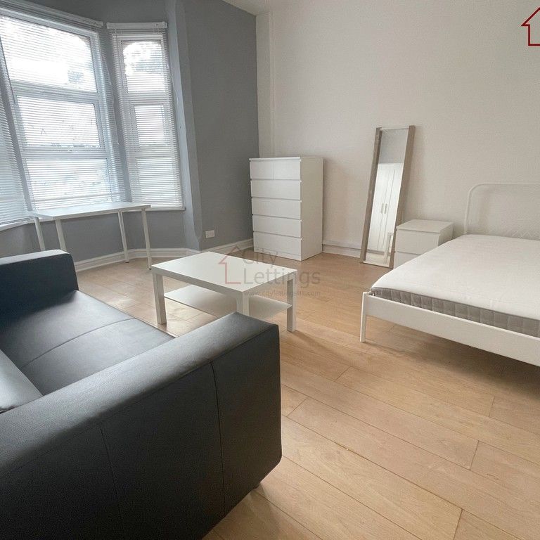 1 Bedroom Shared Flat - Photo 1