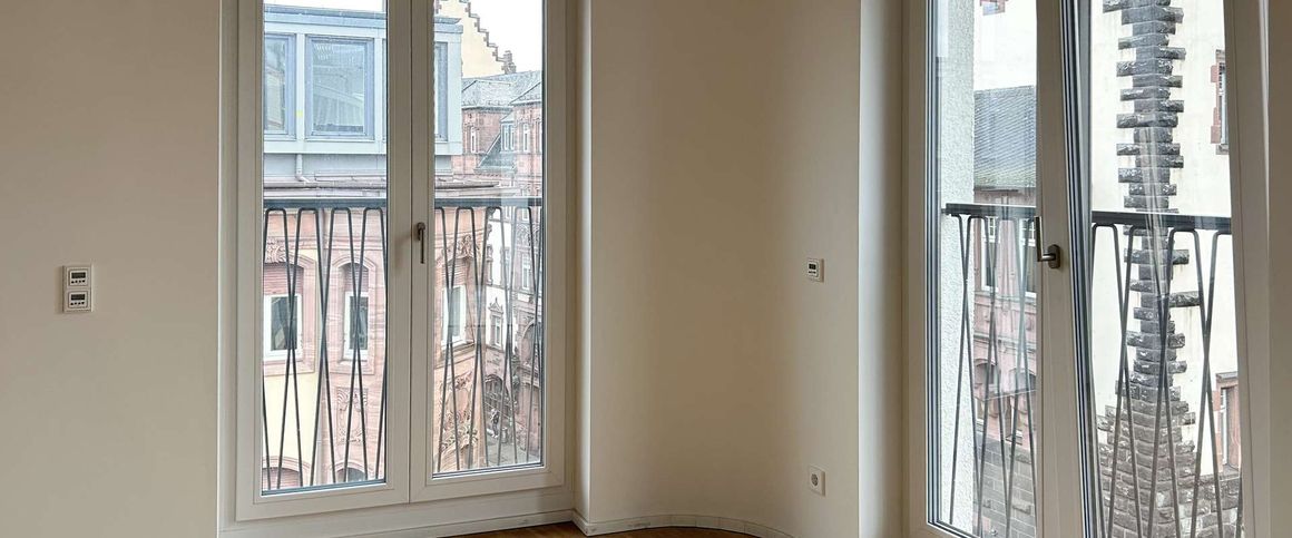 Leben in der Altstadt - Moderne 3 Zimmerwohnung mit Loggia - Photo 1