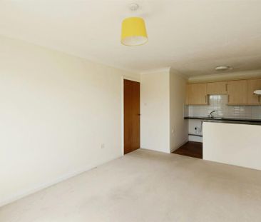 1 bedroom retirement property to rent - Photo 1