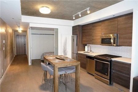 For Lease - 111 Bathurst Street Unit# 519, Toronto, Ontario - Photo 3