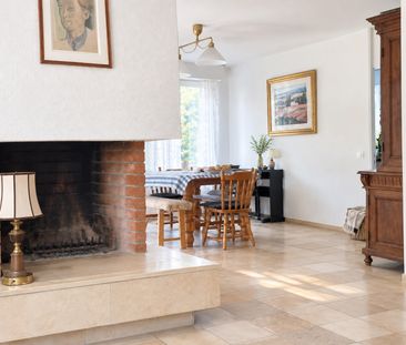 Gepflegtes Einfamilienhaus an Top Lage - Photo 2