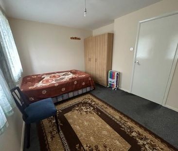 1 Bedroom Flat To Let - Photo 1