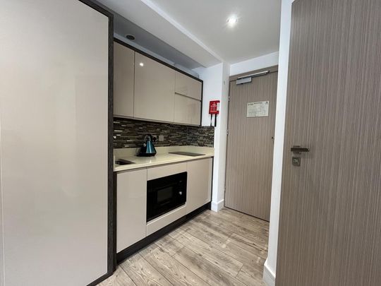 Studio to rent - Photo 1
