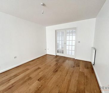 4 bedroom detached house to rent - Photo 4