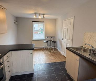 3 bedroom terraced house to rent - Photo 6
