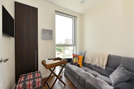 3 bedroom flat to rent - Photo 2