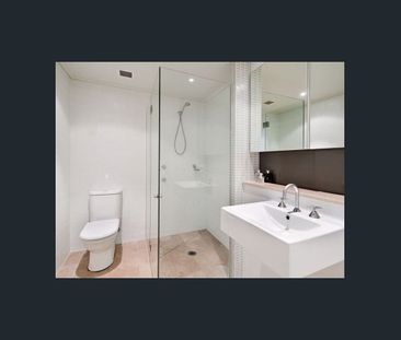 2 plus study with parking - Photo 5