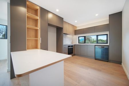 Brand new and close to the beach - Photo 4