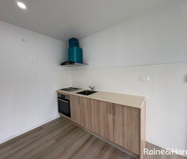 Furnished Stunning Studio | Water Usage Included - Photo 5