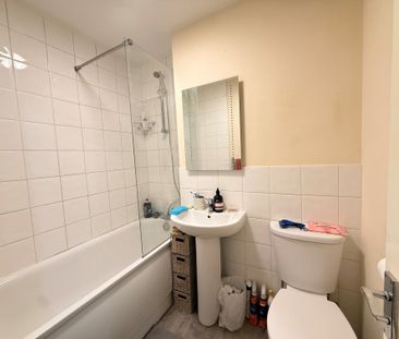 Markwell Wood, Harlow - Photo 6