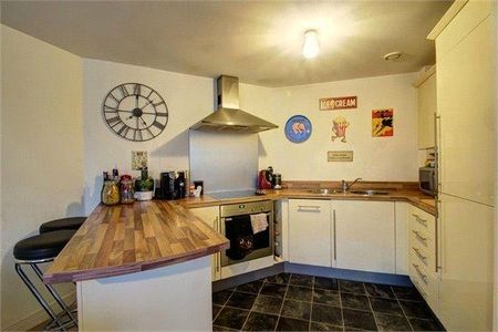2 bedroom apartment to rent - Photo 4